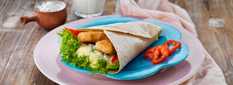 Lefserull med glutenfrie fiskepinner