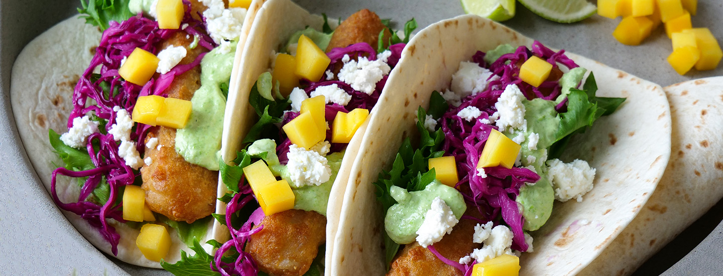 Wrap med fish rolls og mango