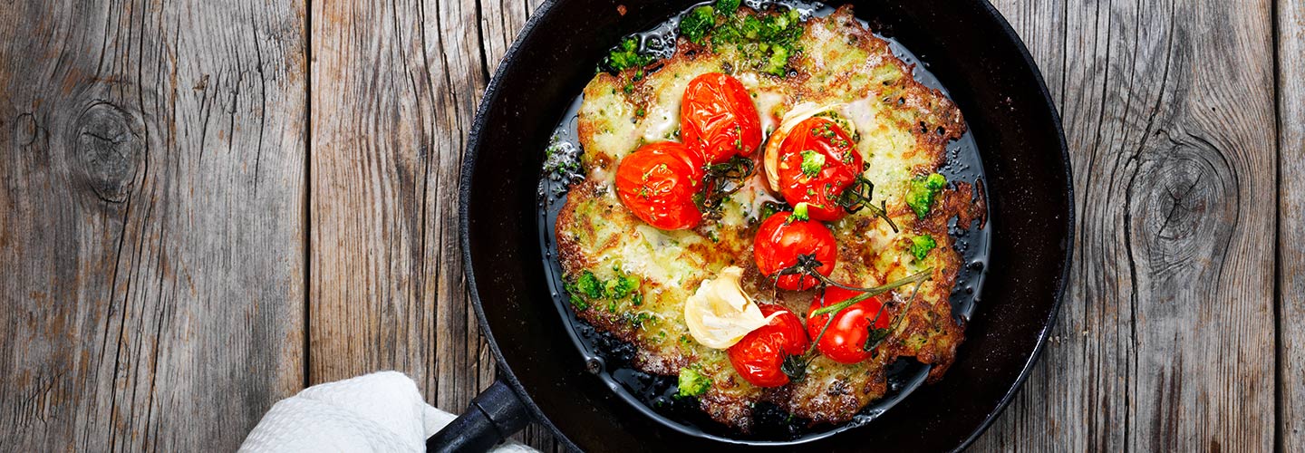Røsti med brokkoli, blomkål og hvitløksbakte tomater
